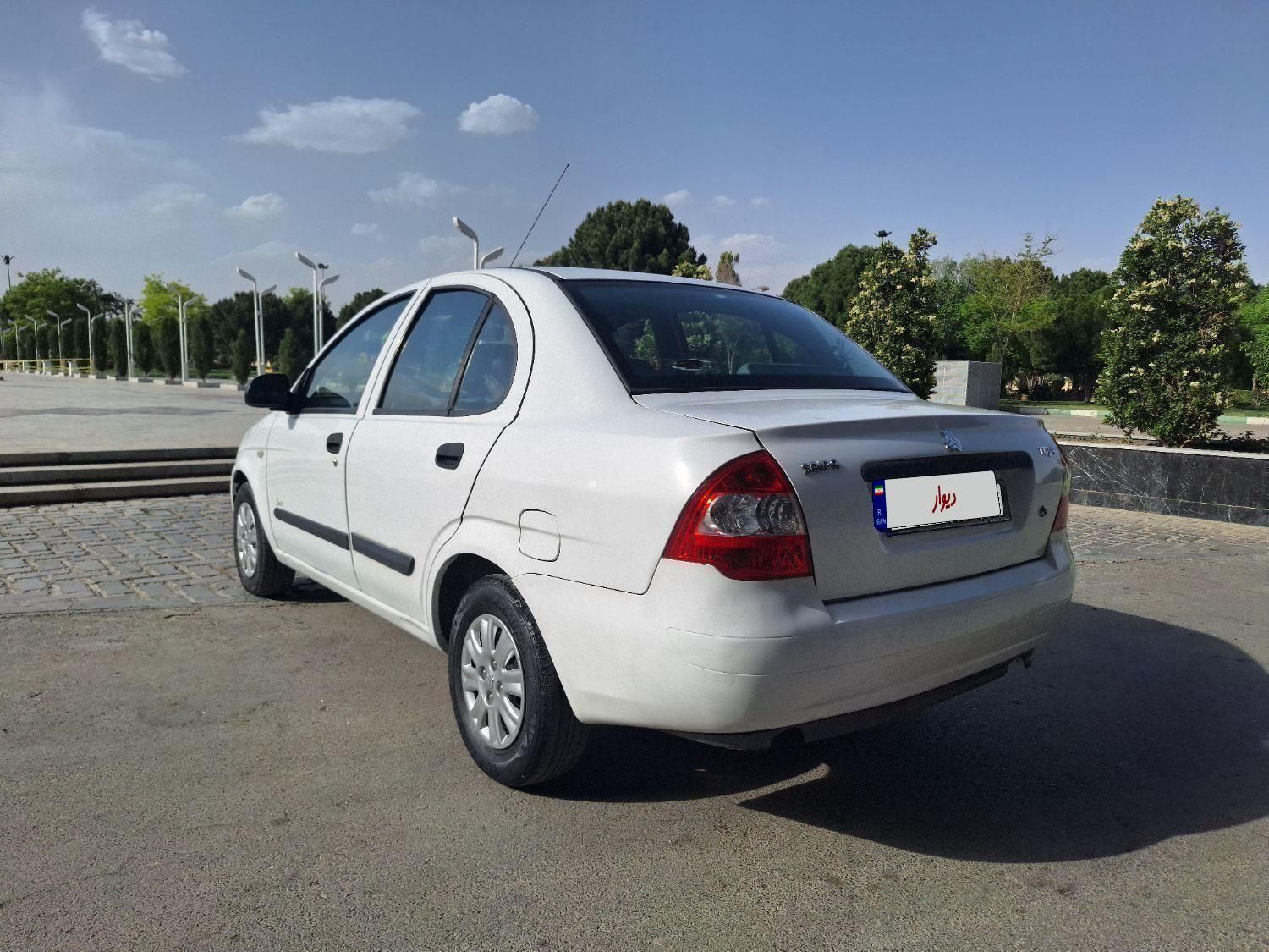 تیبا صندوق دار SX - 1393