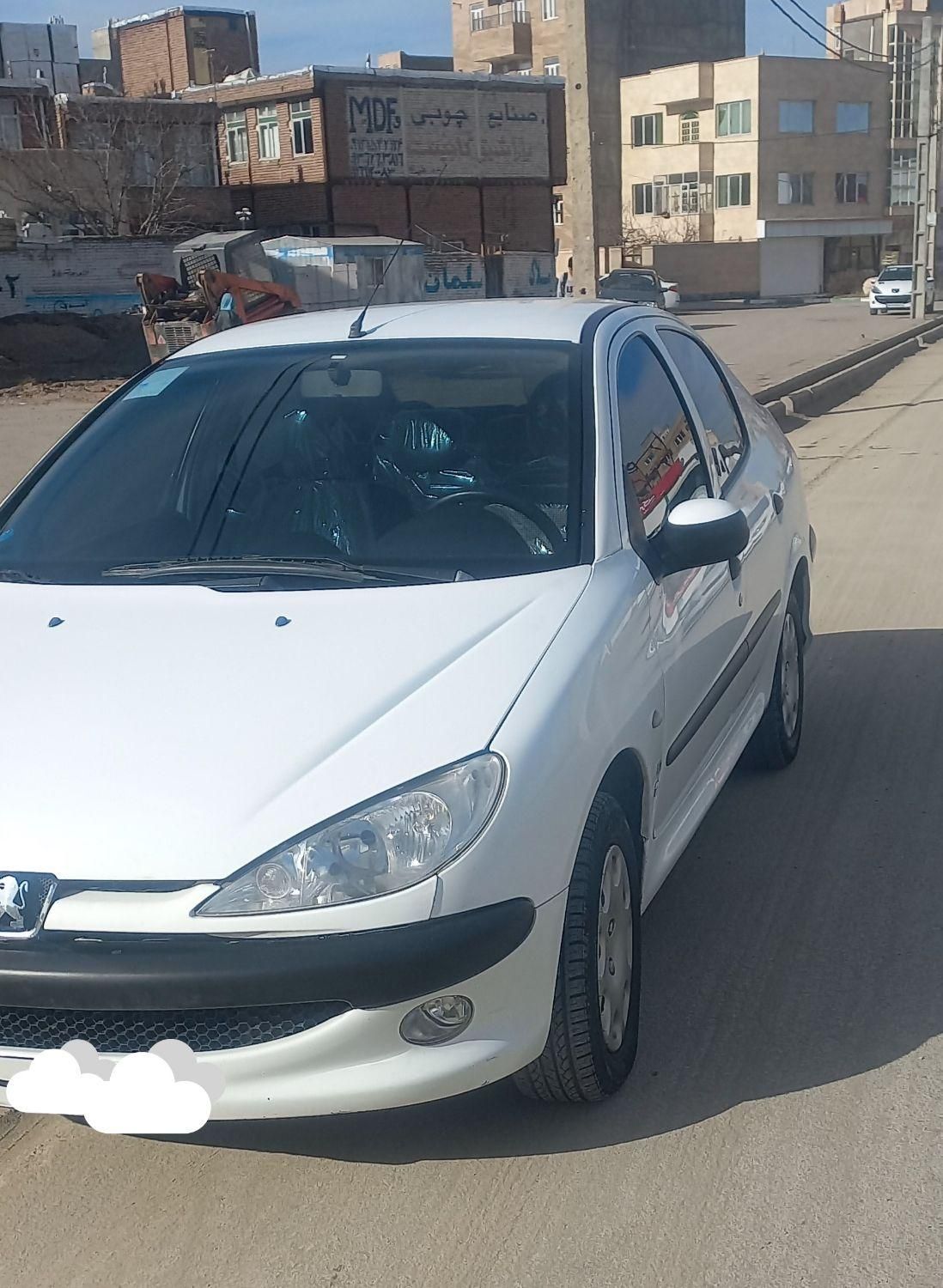 پژو ۲۰۶ صندوق دار v8 - 1396