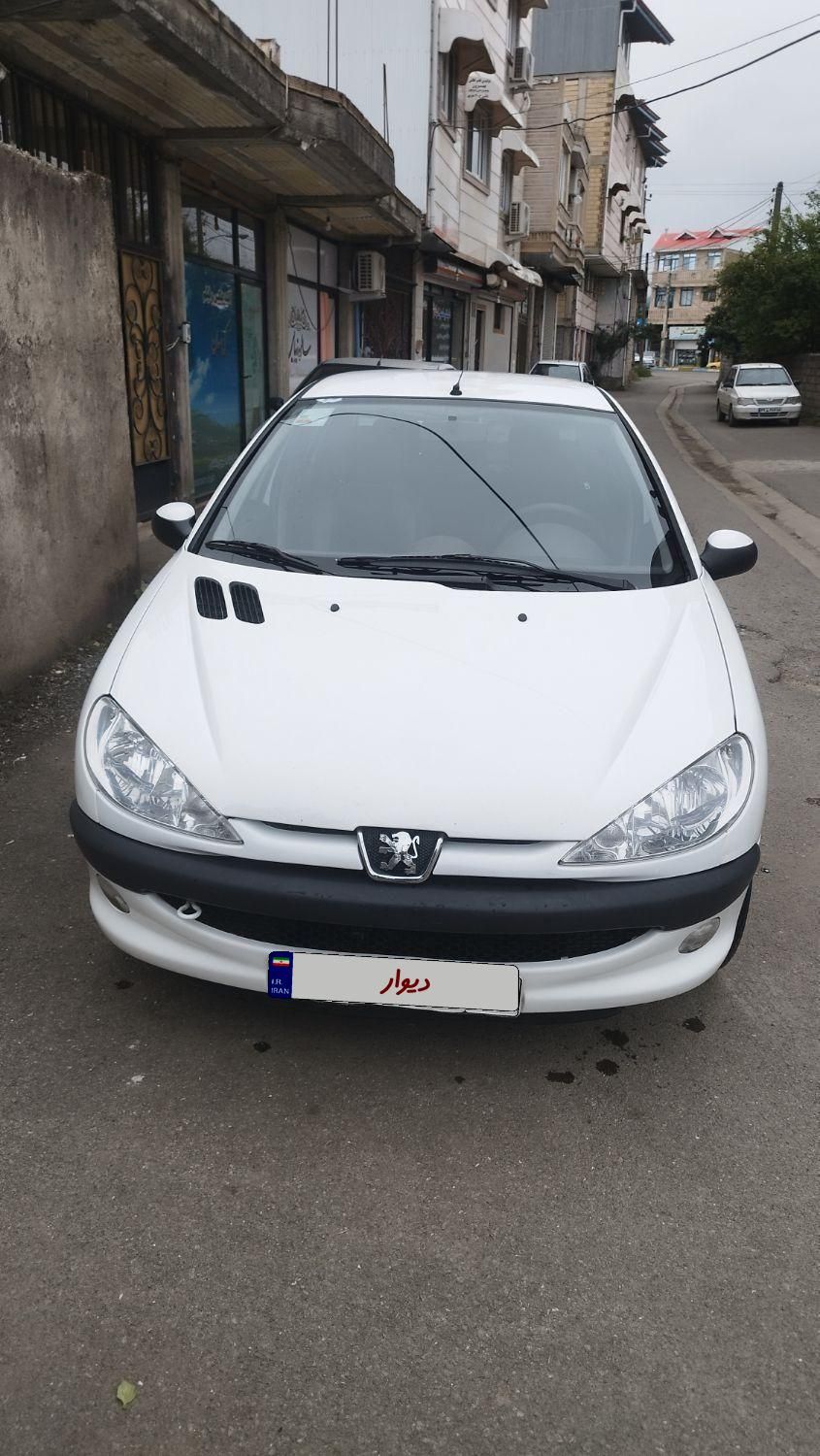 پژو ۲۰۶ صندوق دار v8 - 1396