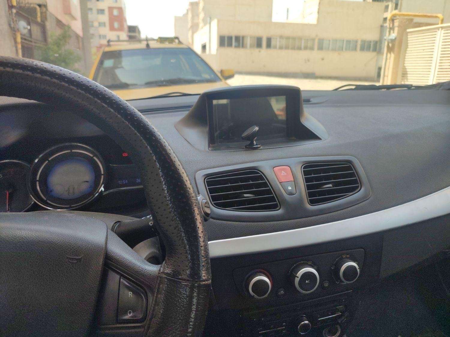 خودرو رنو، فلوئنس آگهی ann_18365333