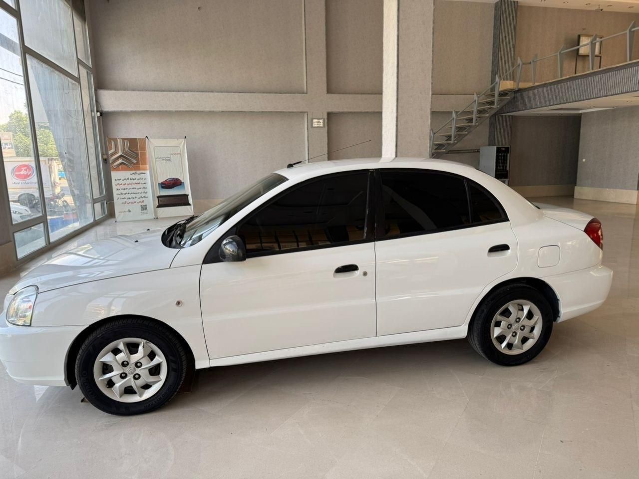 کیا ریو صندوقدار نیمه فول UB - 2009