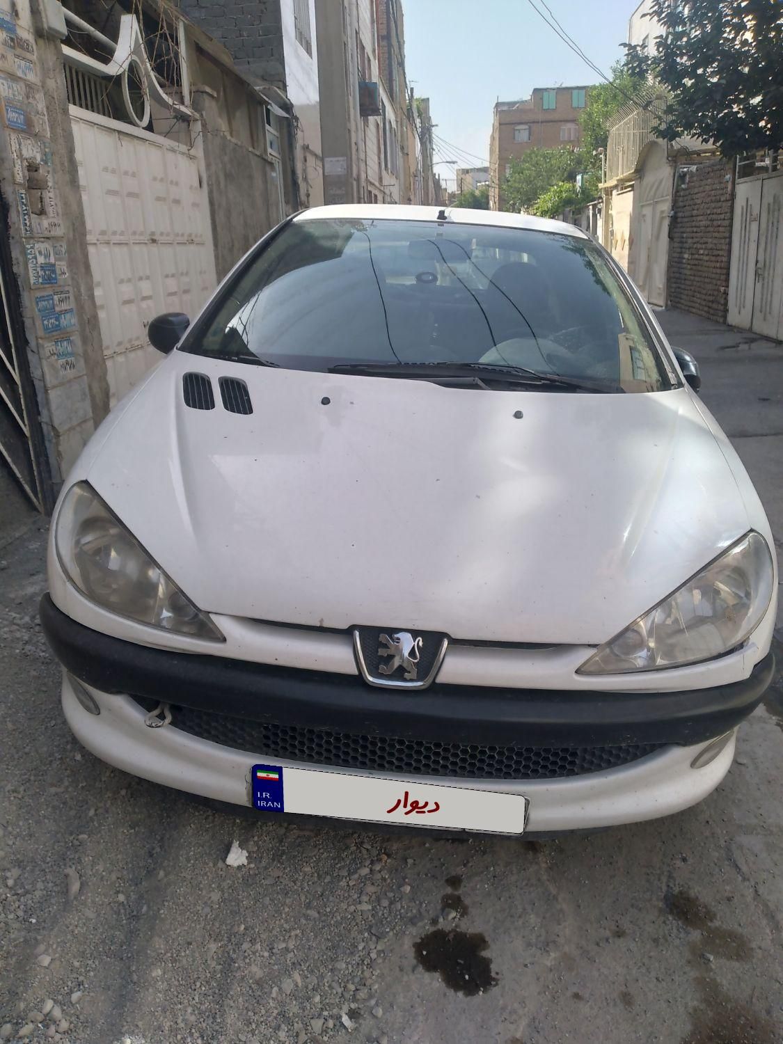 پژو ۲۰۶ صندوق دار v8 - 1390