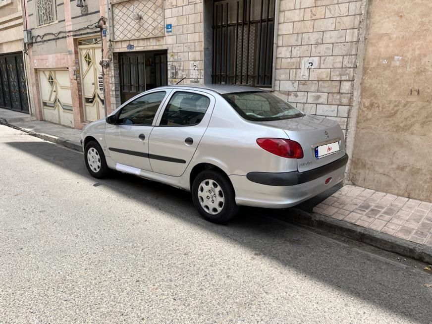 پژو ۲۰۶ صندوق دار v8 - 1388