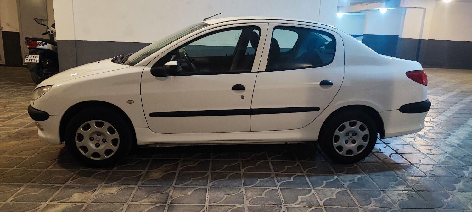 پژو ۲۰۶ صندوق دار v8 - 1394