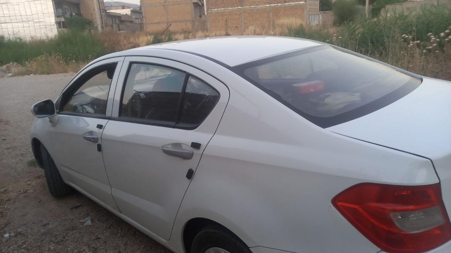 برلیانس H230 دنده‌ای - 2016