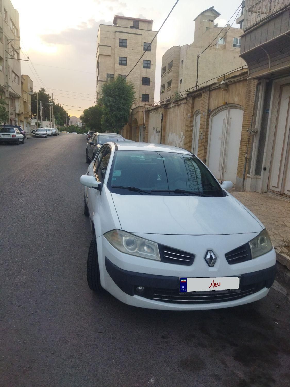 رنو مگان دنده‌ای 1600 - 2008