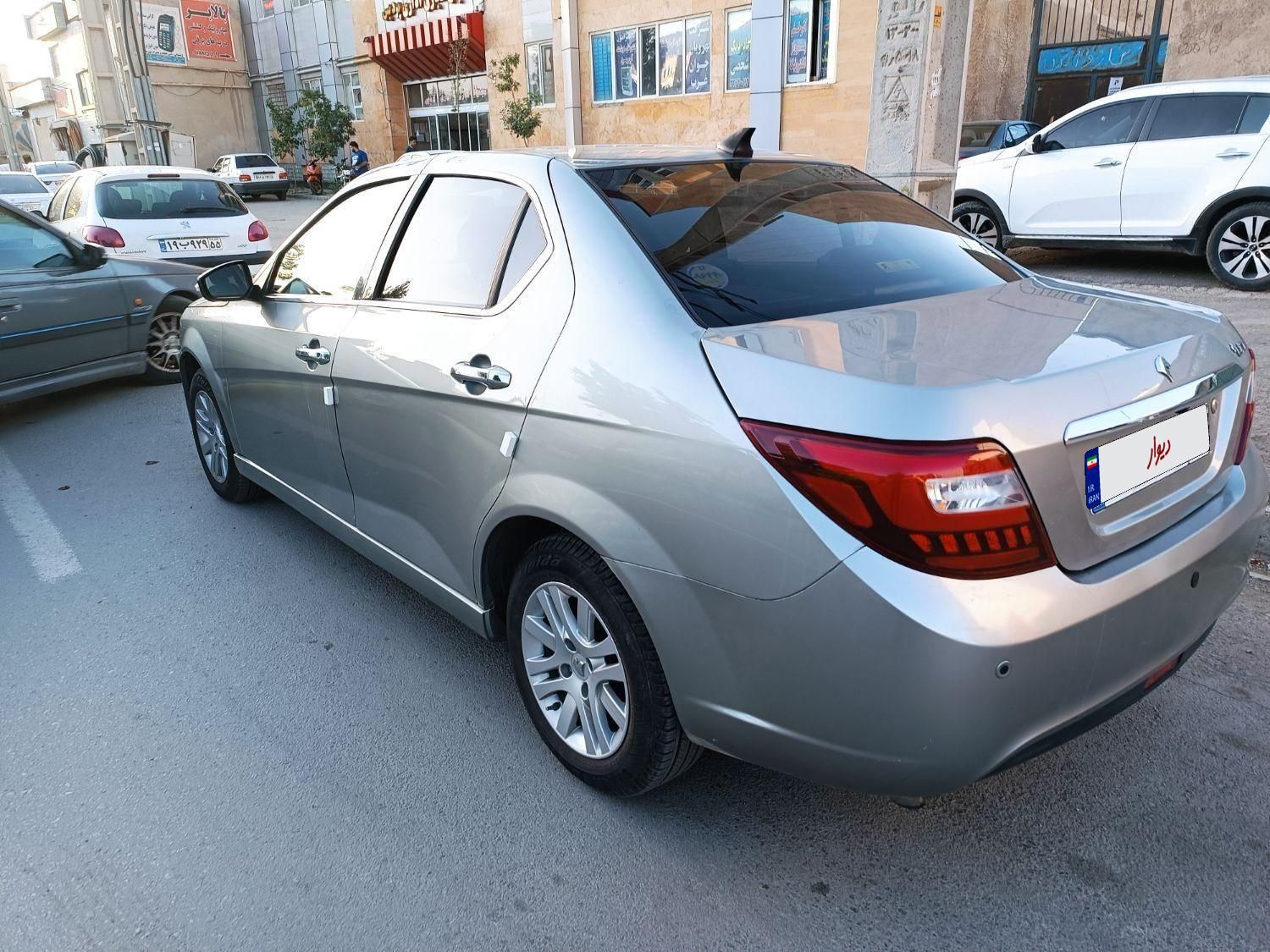 دنا پلاس تیپ ۲ سانروف ۴ ایربگ - 1401