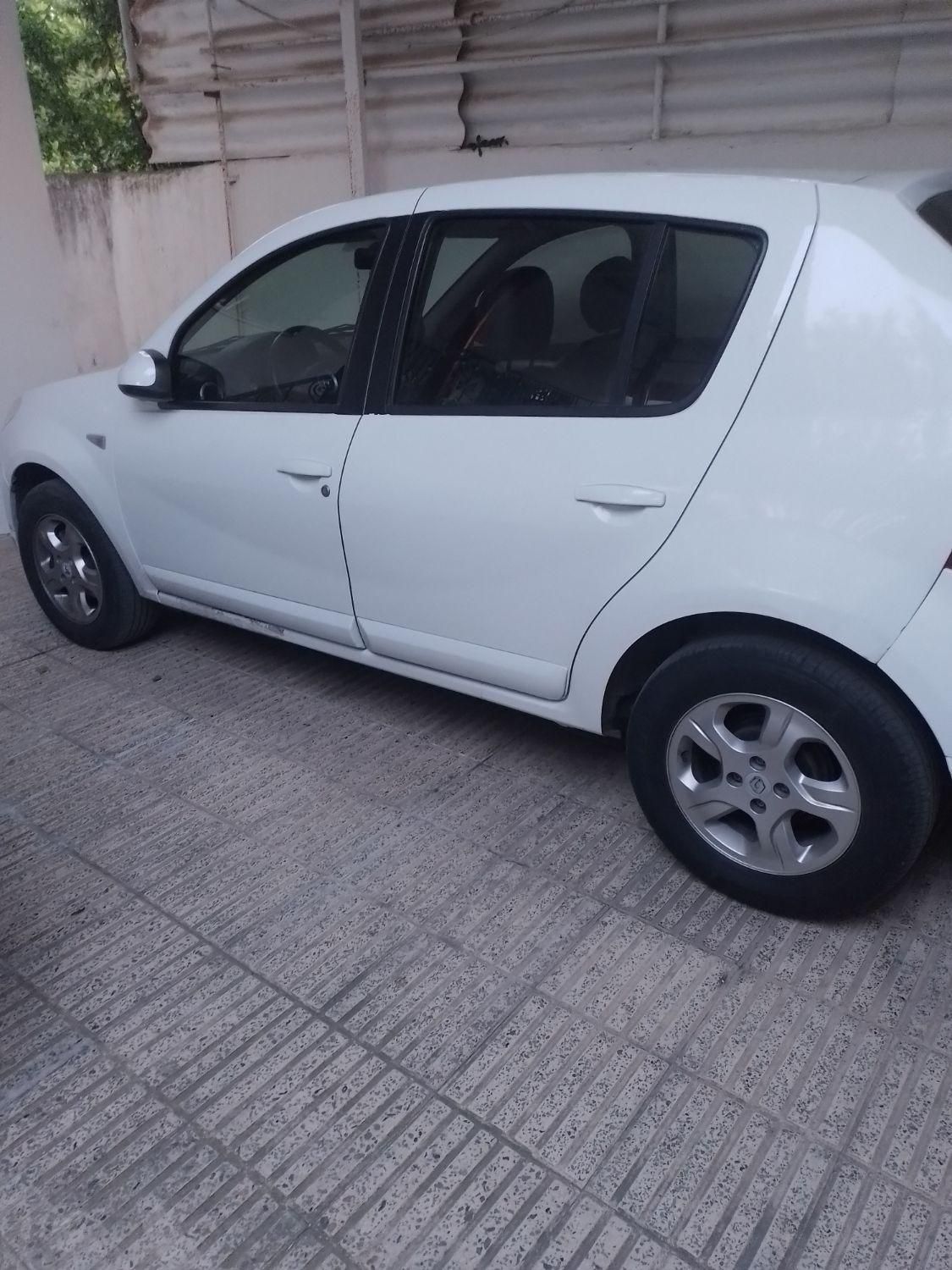 خودرو رنو، ساندرو آگهی ann_18375670