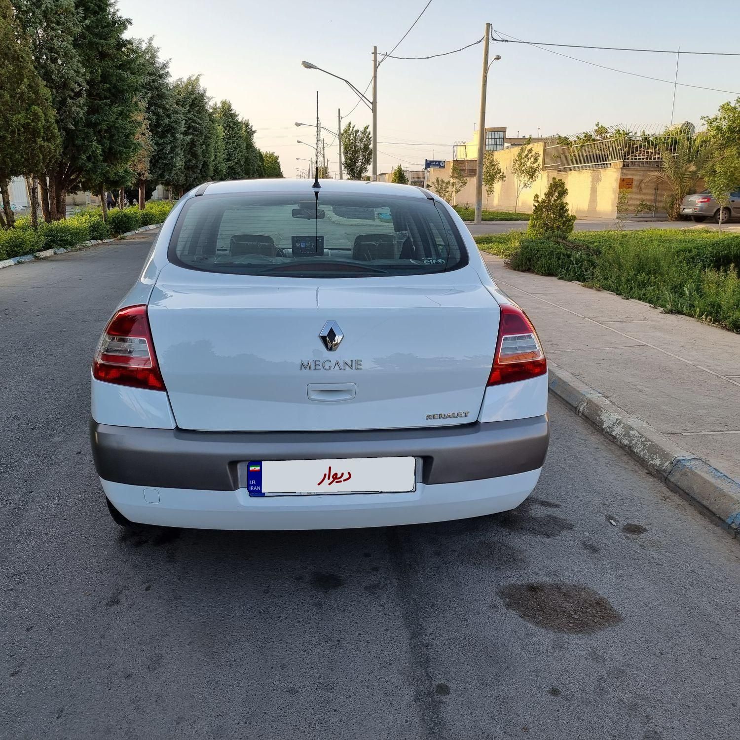 رنو مگان پارس خودرو 2000 - 2011