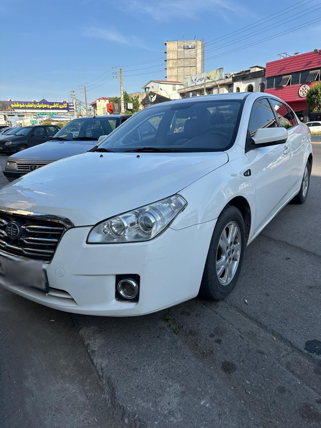 بسترن B50 اتوماتیک - 2014