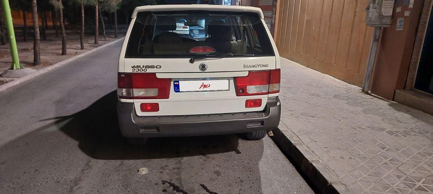 سانگ یانگ موسو دنده‌ای 2300 - 2005