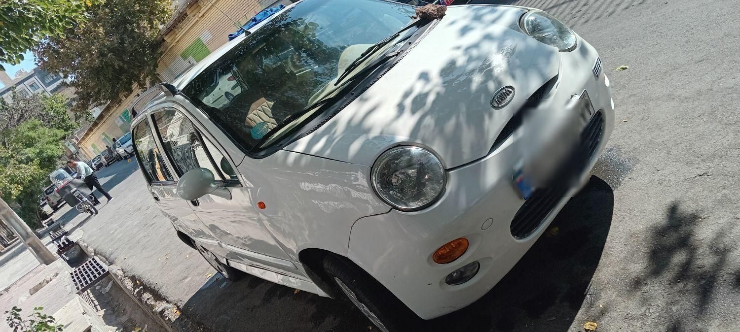 ام وی ام 110 چهار سیلندر دنده ای - 2011