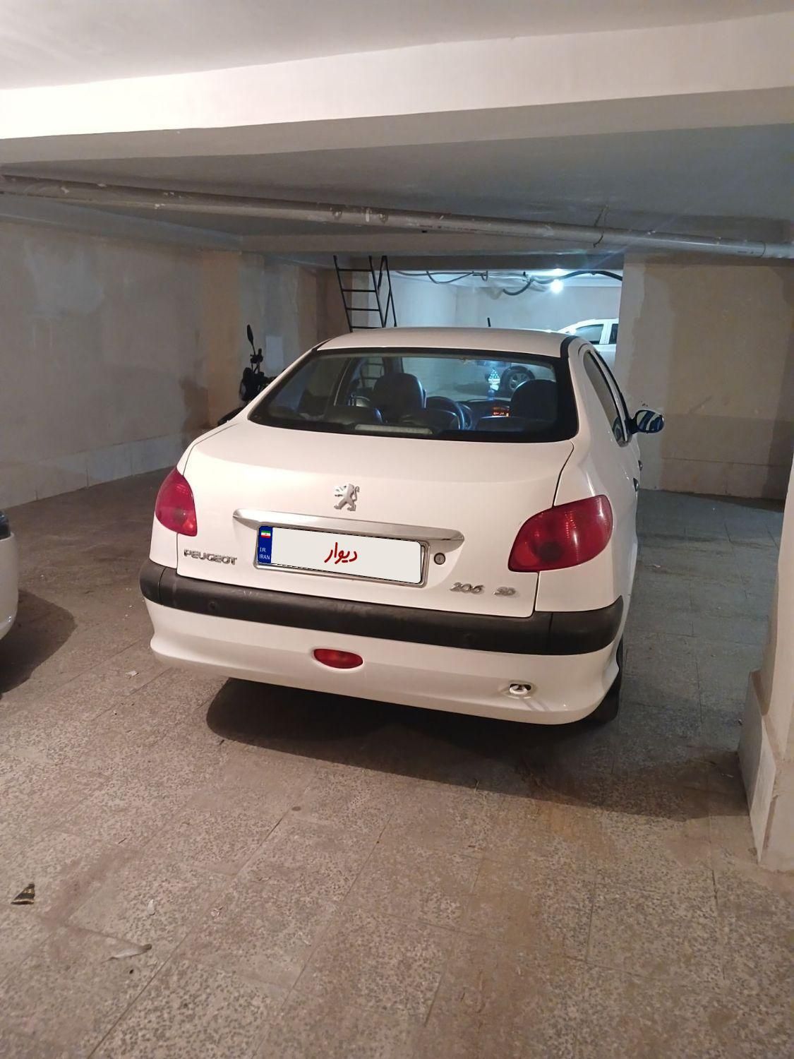 پژو ۲۰۶ صندوق دار v8 - 1393