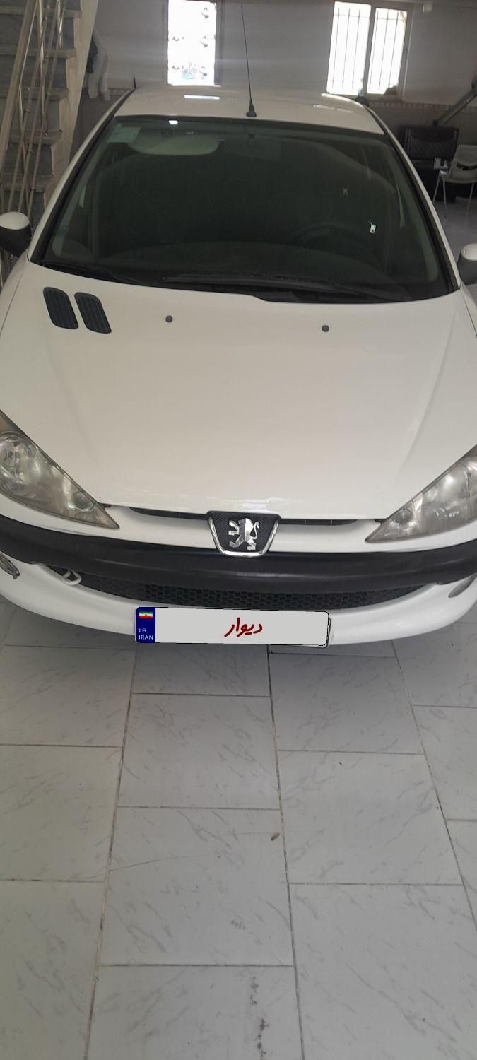 پژو ۲۰۶ صندوق دار v8 - 1396
