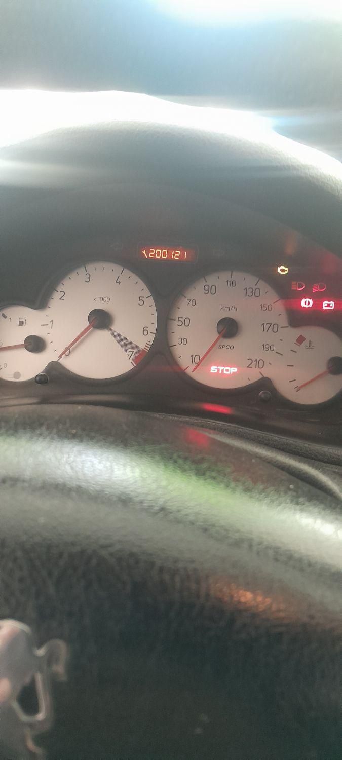پژو ۲۰۶ صندوق دار v8 - 1396