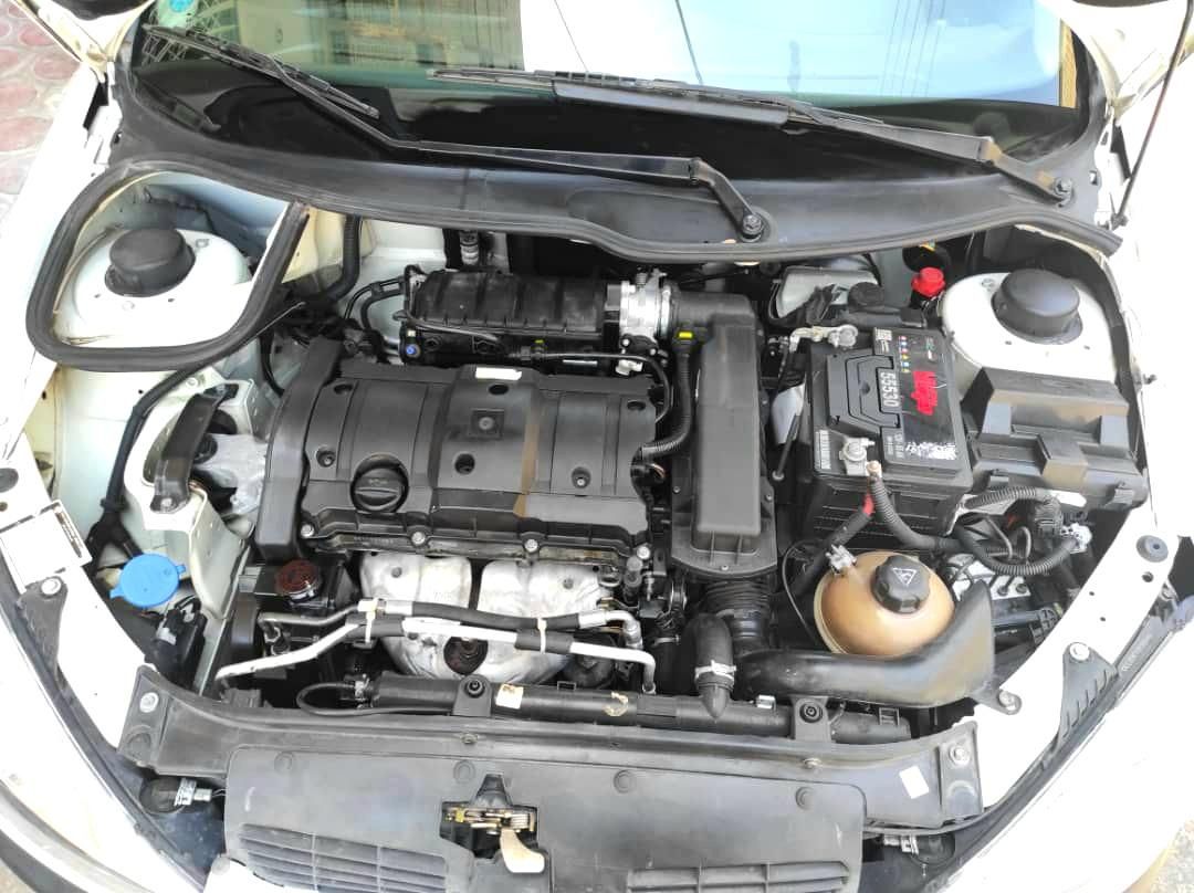 پژو ۲۰۶ صندوق دار v8 - 1392