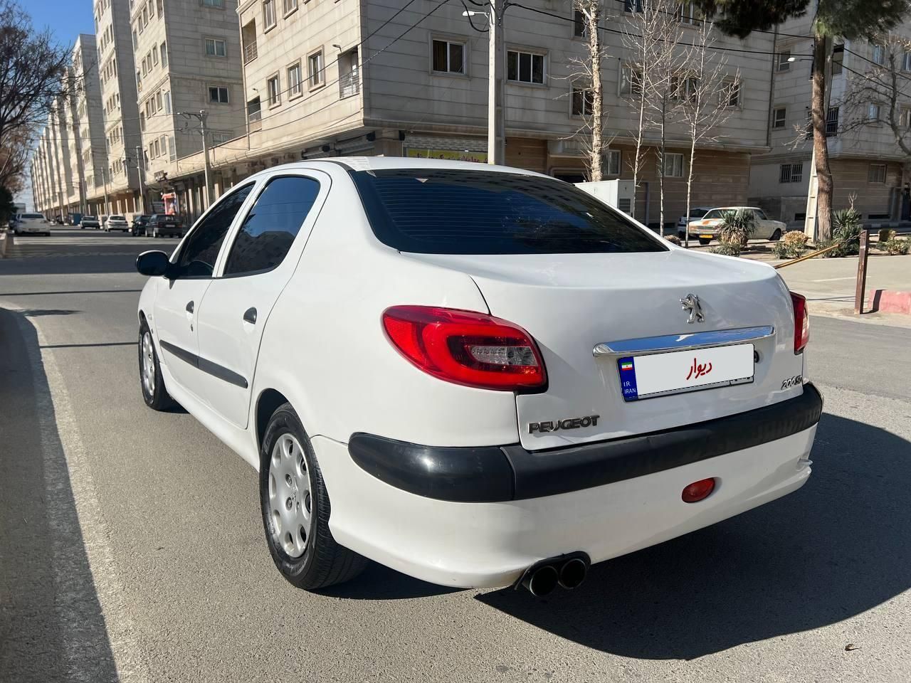 پژو ۲۰۶ صندوق دار v8 - 1395
