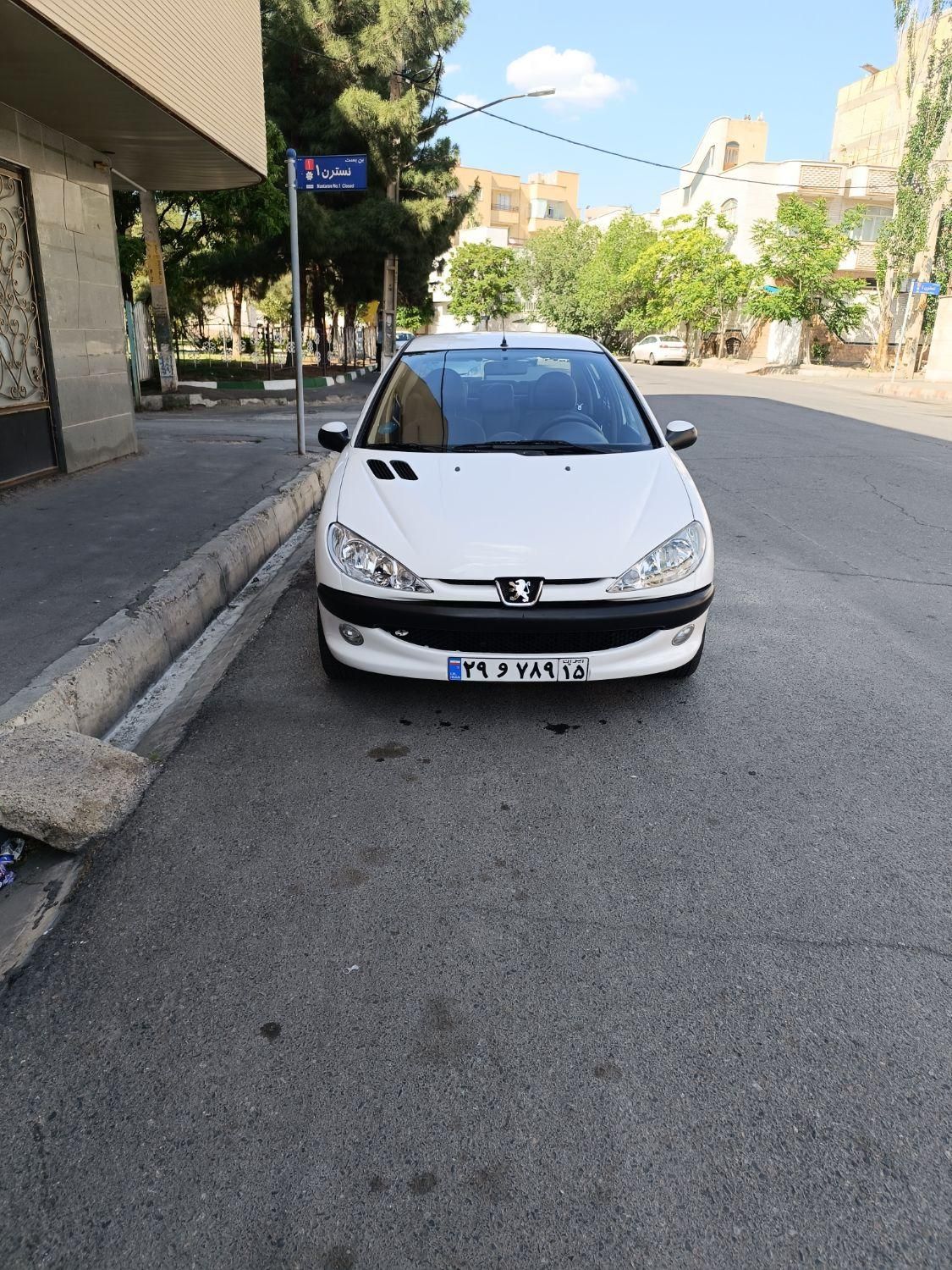 پژو ۲۰۶ صندوق دار v8 - 1390