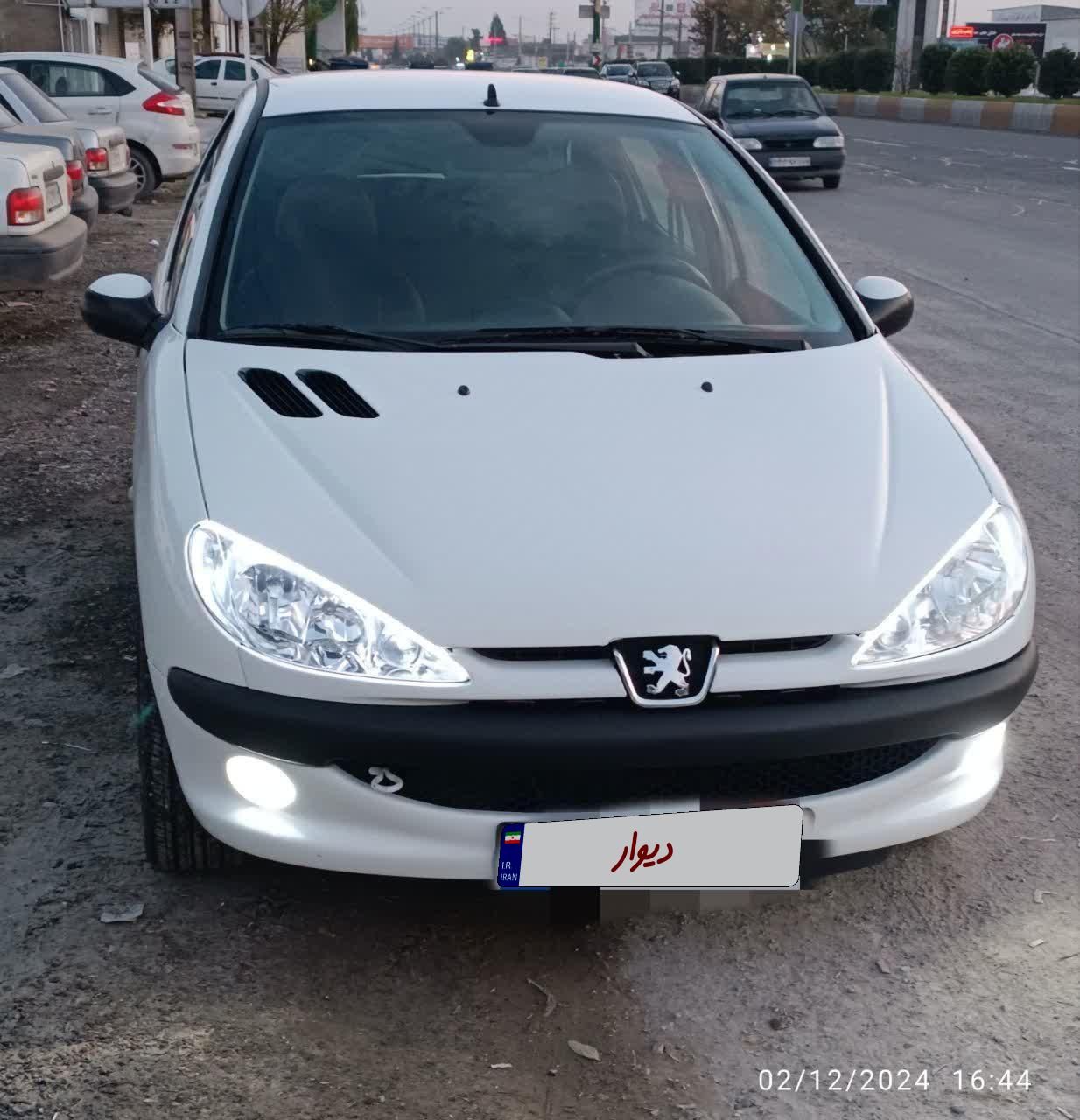 پژو ۲۰۶ صندوق دار v8 - 1389