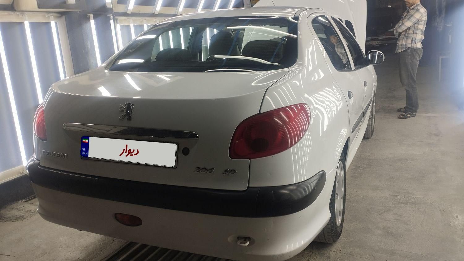 پژو ۲۰۶ صندوق دار v8 - 1396