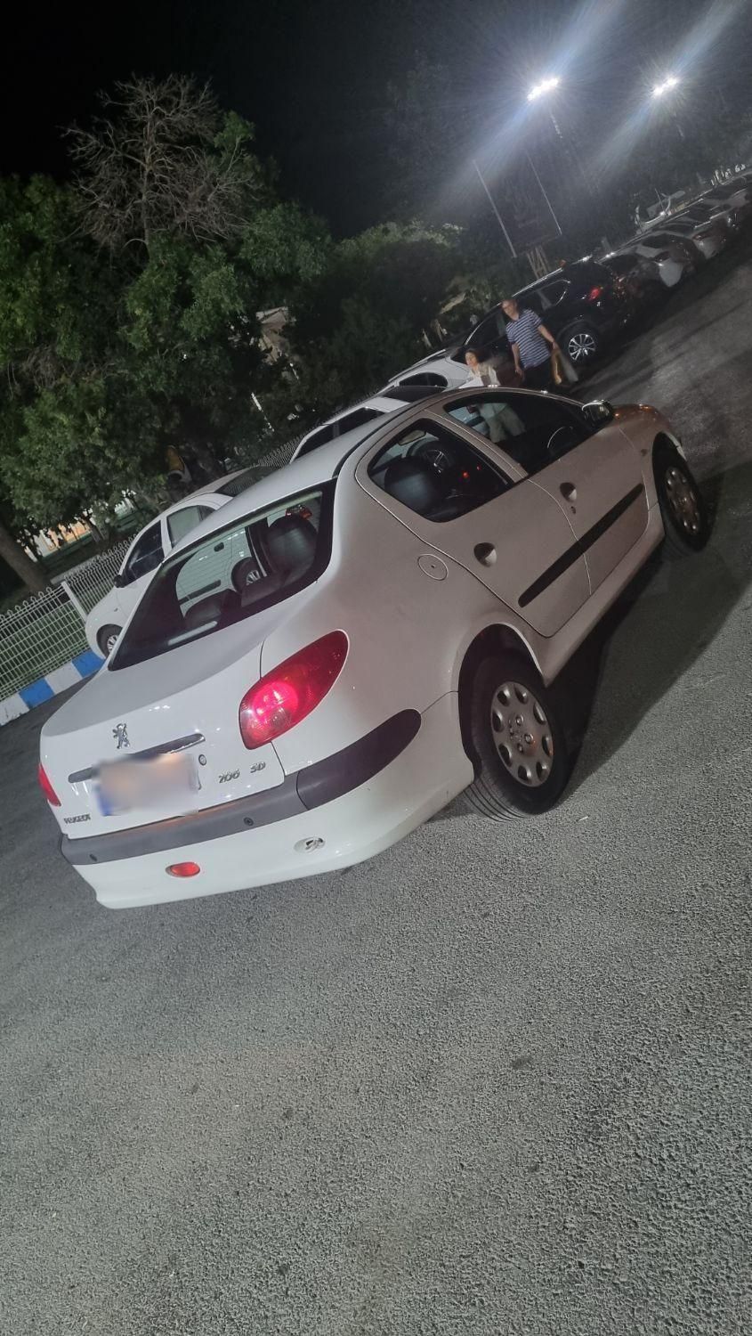پژو ۲۰۶ صندوق دار v8 - 1397