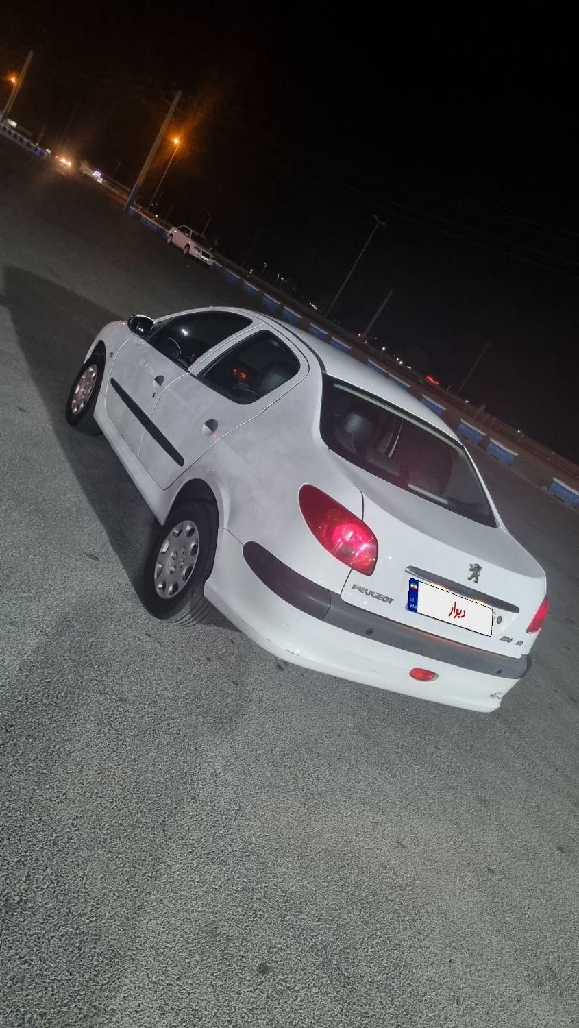 پژو ۲۰۶ صندوق دار v8 - 1397