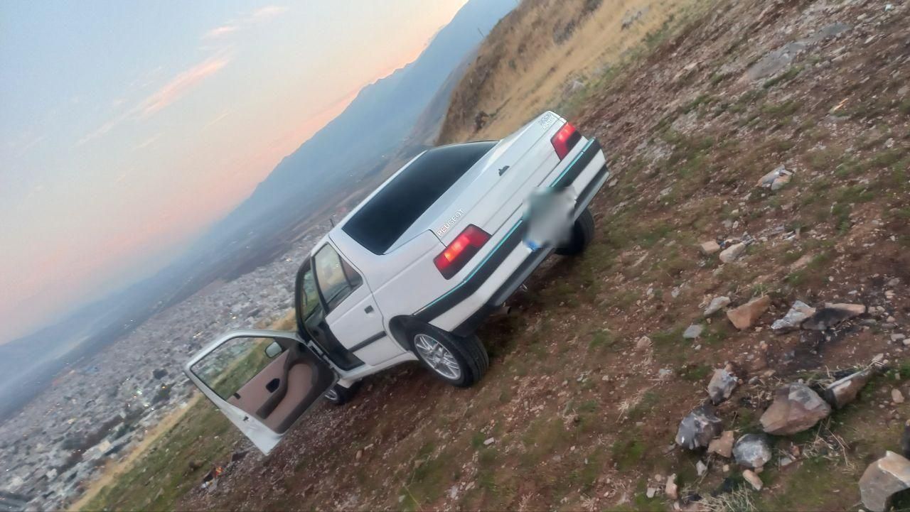 پژو 405 بنزینی GLX - TU5 - 1390