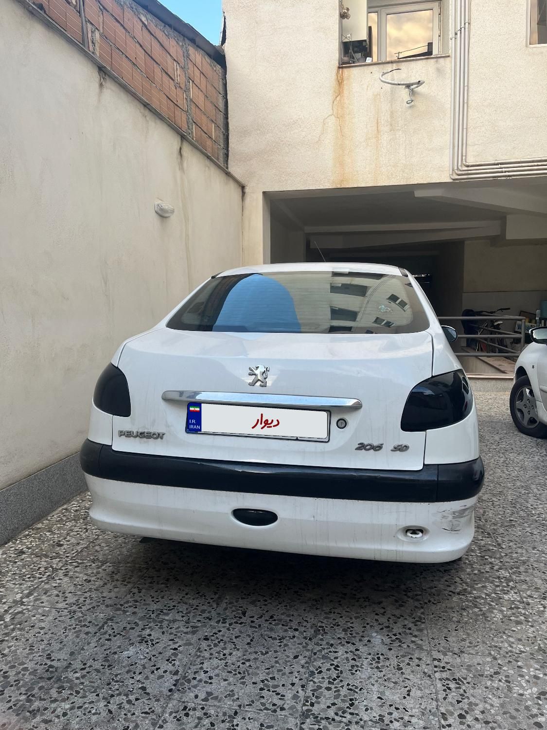 پژو ۲۰۶ صندوق دار v8 - 1390