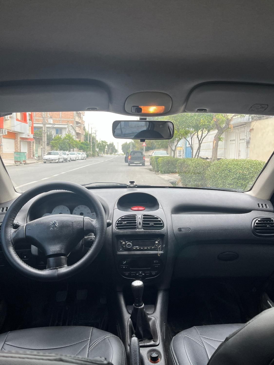 پژو ۲۰۶ صندوق دار v8 - 1390