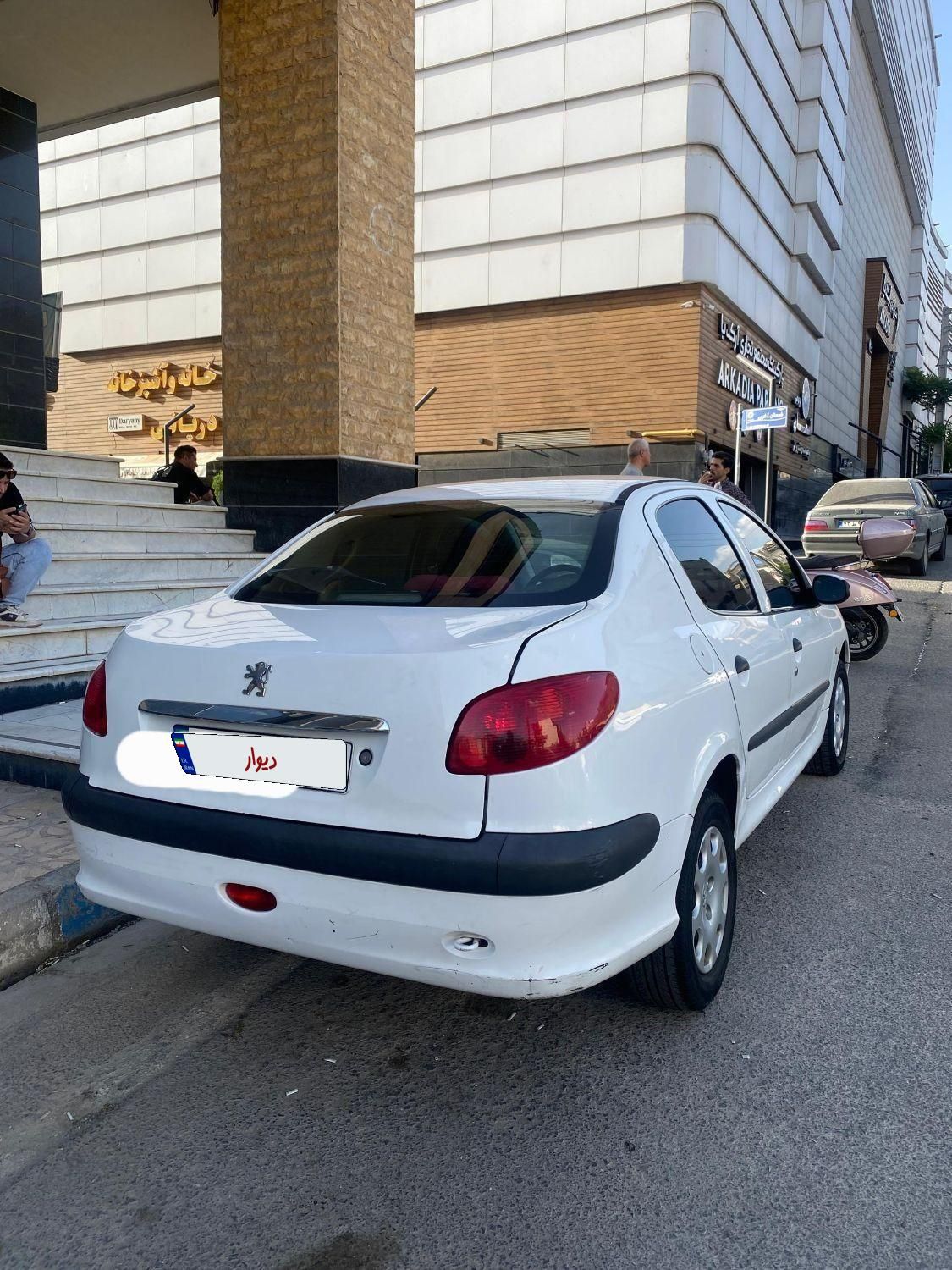 پژو ۲۰۶ صندوق دار v8 - 1394