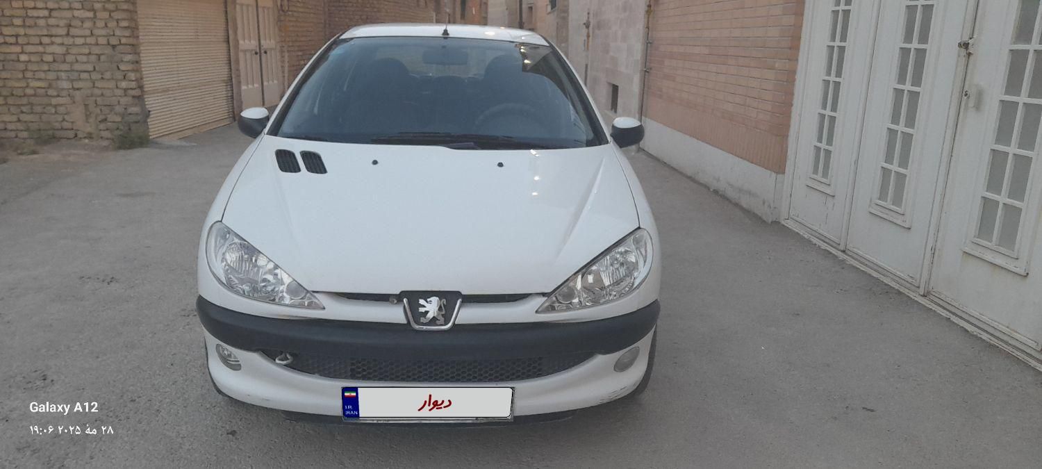 پژو ۲۰۶ صندوق دار v8 - 1392