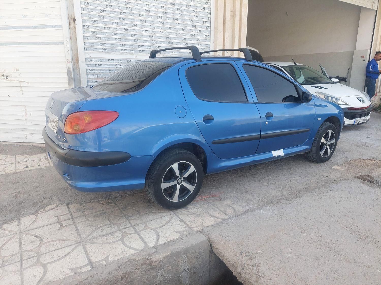 پژو ۲۰۶ صندوق دار v8 - 1393