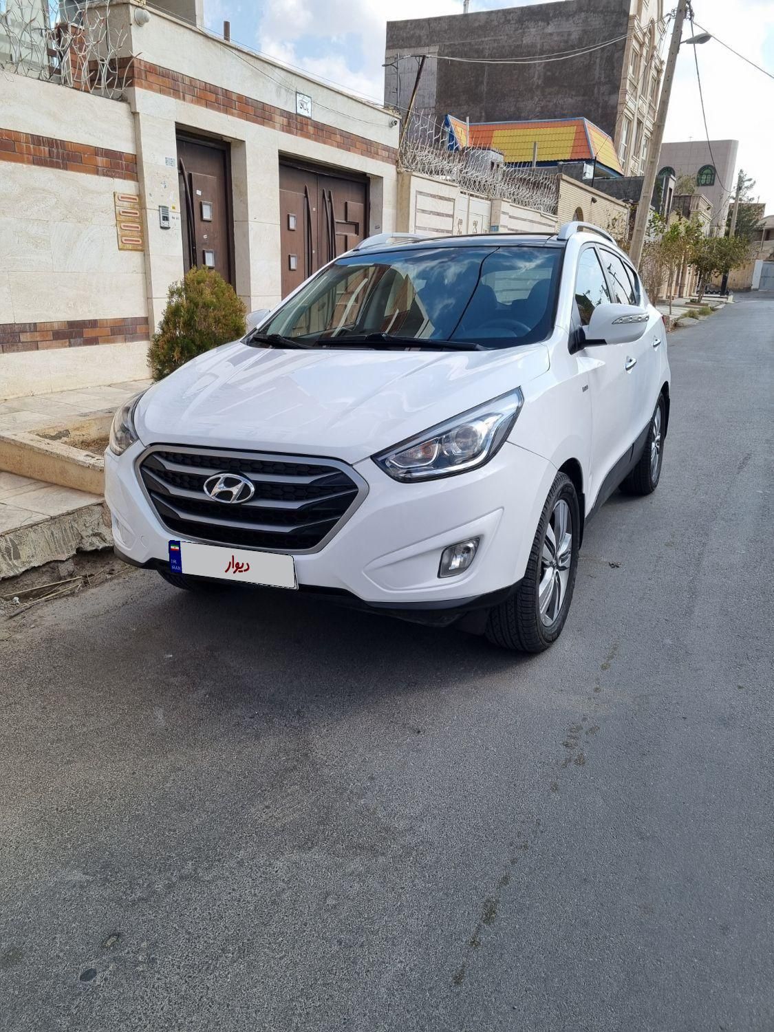 هیوندای توسان 2.4 لیتر - 2015