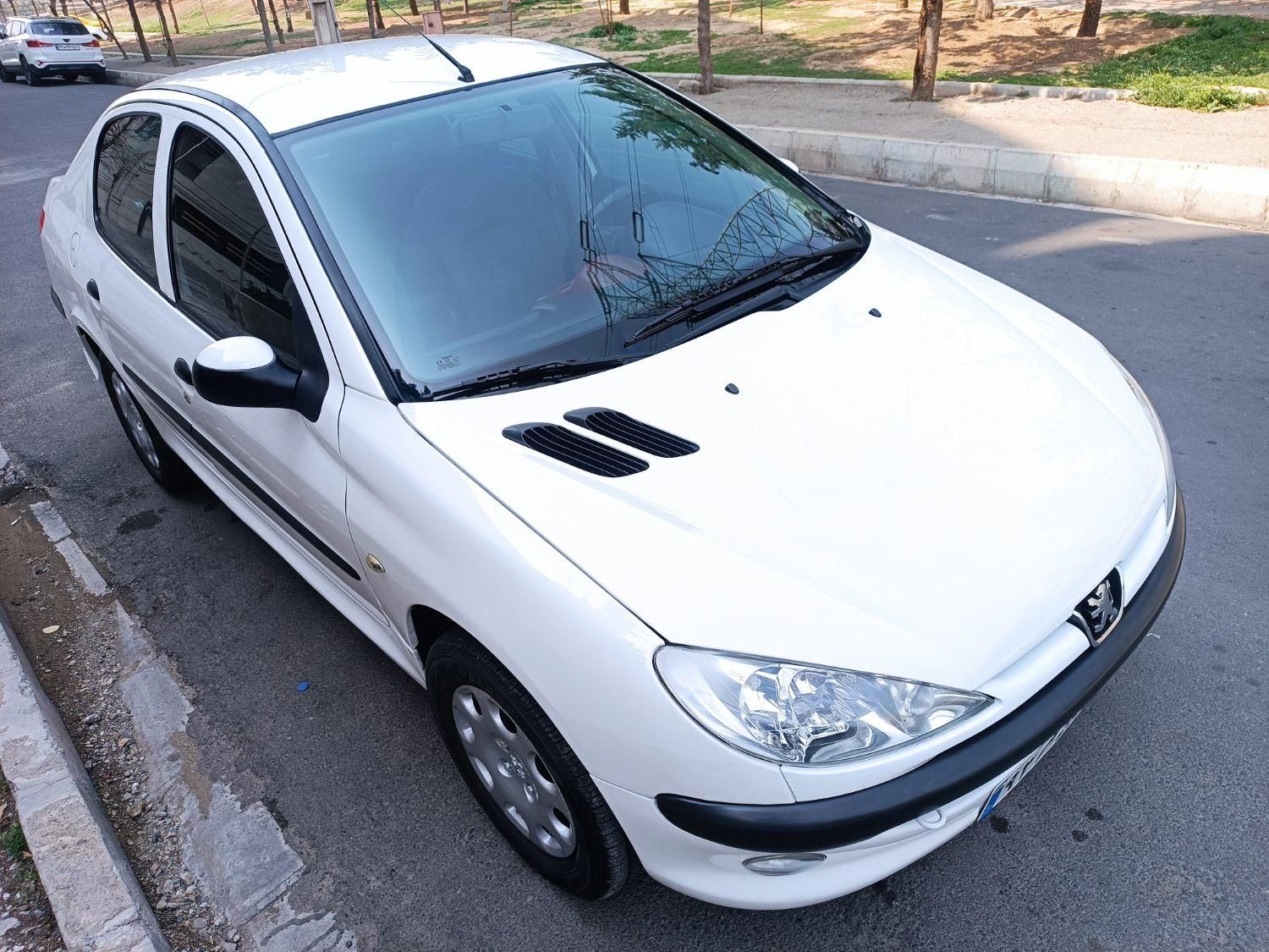 پژو ۲۰۶ صندوق دار v8 - 1389