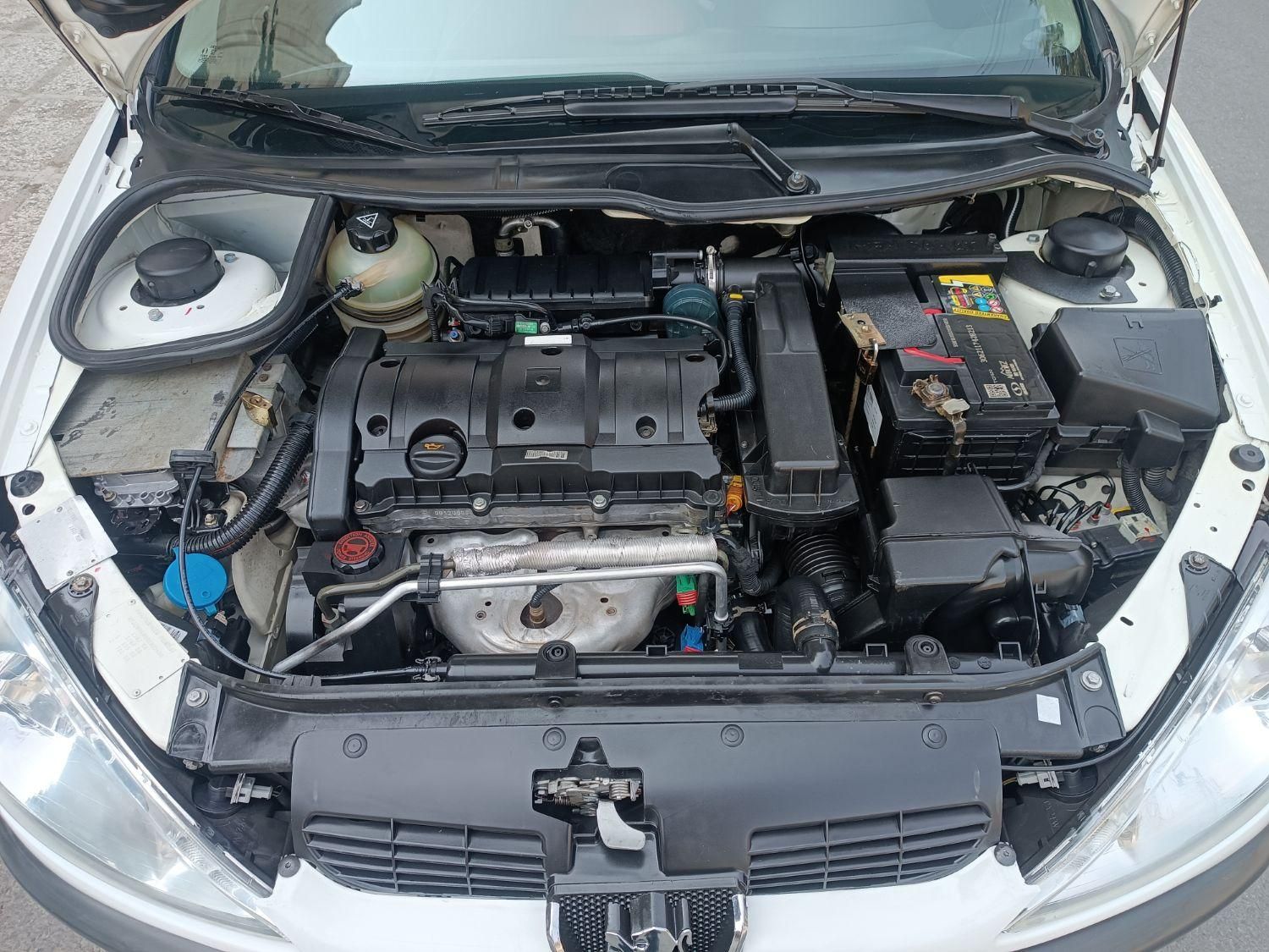 پژو ۲۰۶ صندوق دار v8 - 1389