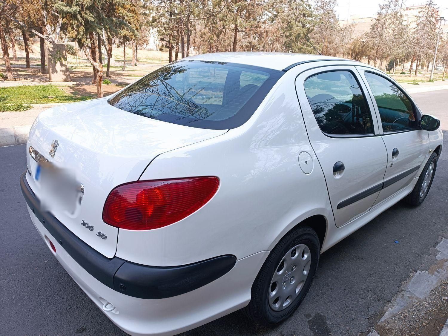 پژو ۲۰۶ صندوق دار v8 - 1389