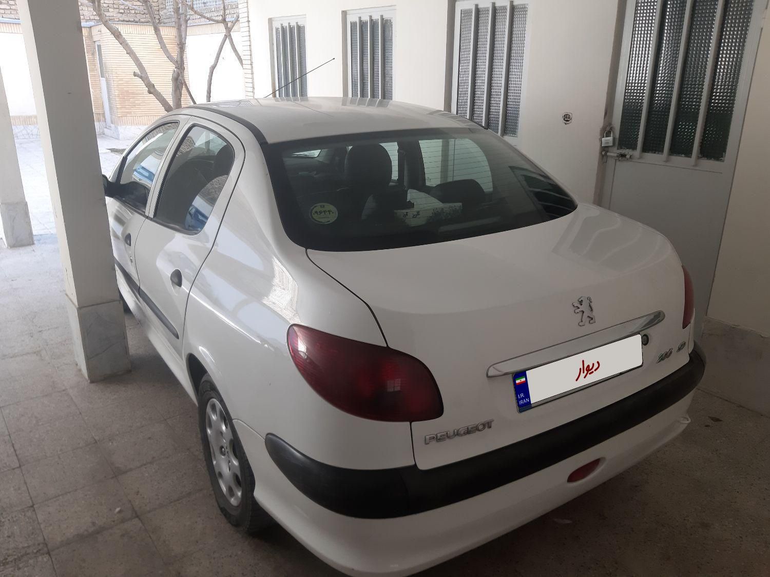 پژو ۲۰۶ صندوق دار v8 - 1398
