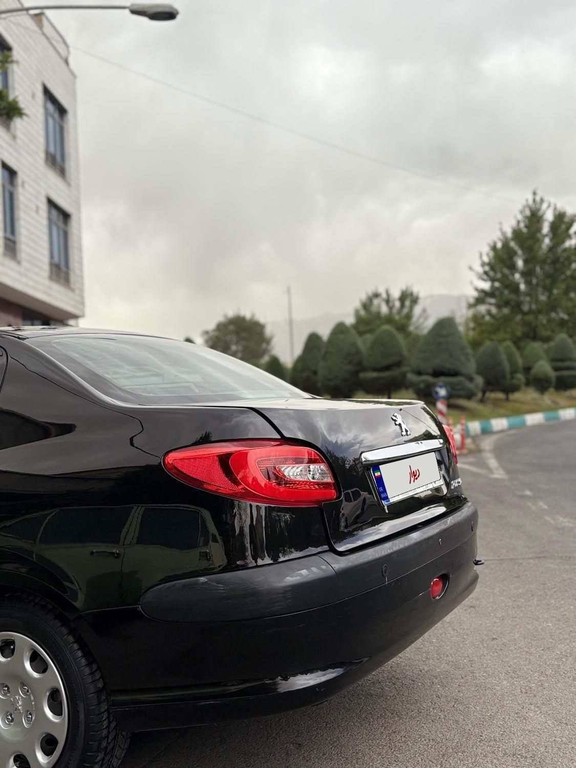 پژو ۲۰۶ صندوق دار v8 - 1394