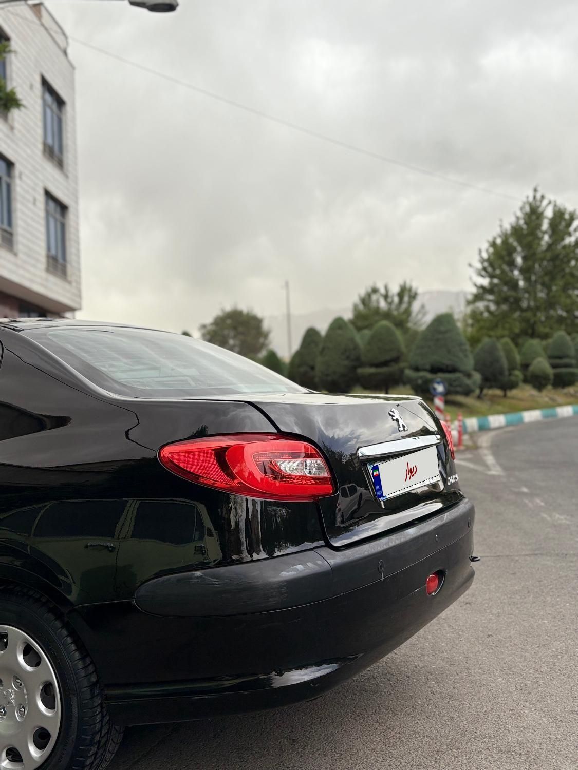 پژو ۲۰۶ صندوق دار v8 - 1394