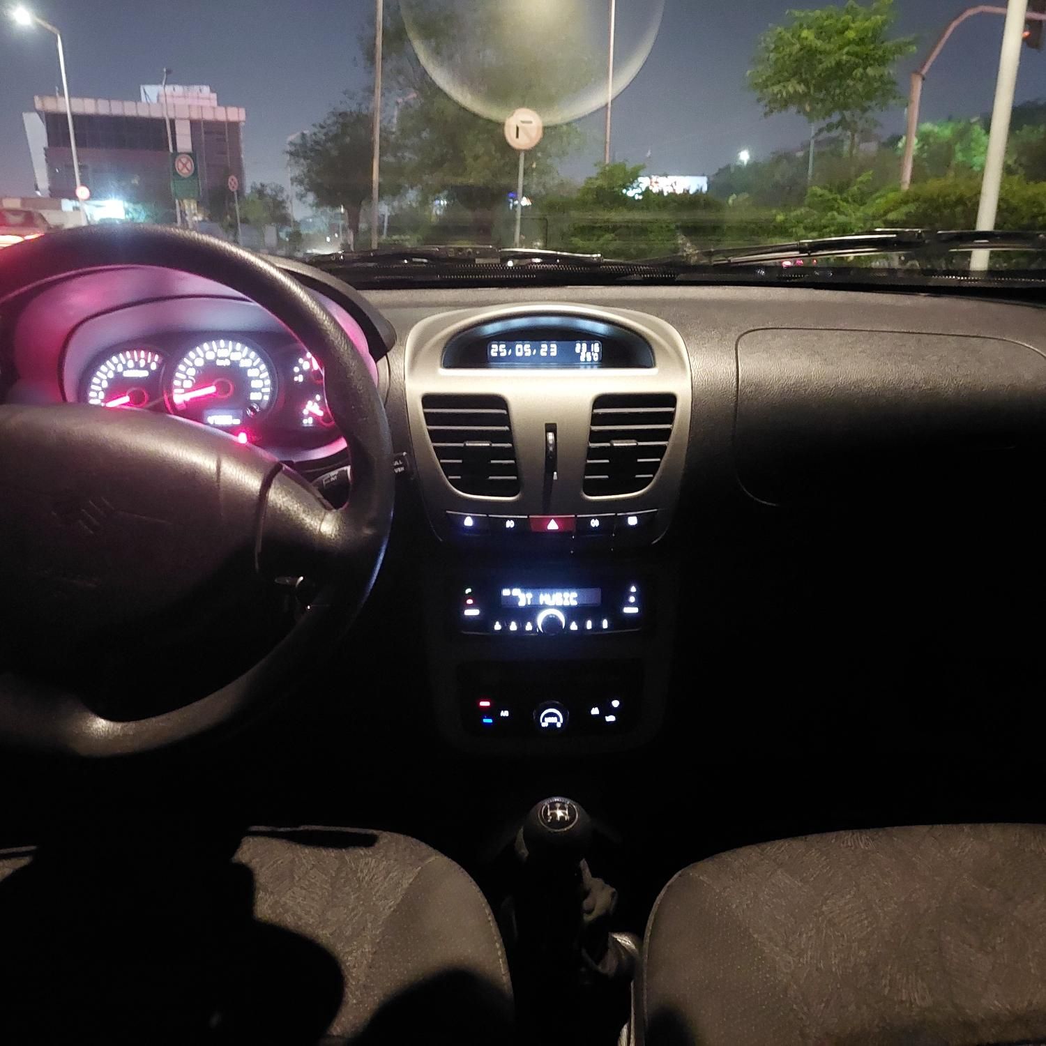کوییک R دنده‌ای - 1402