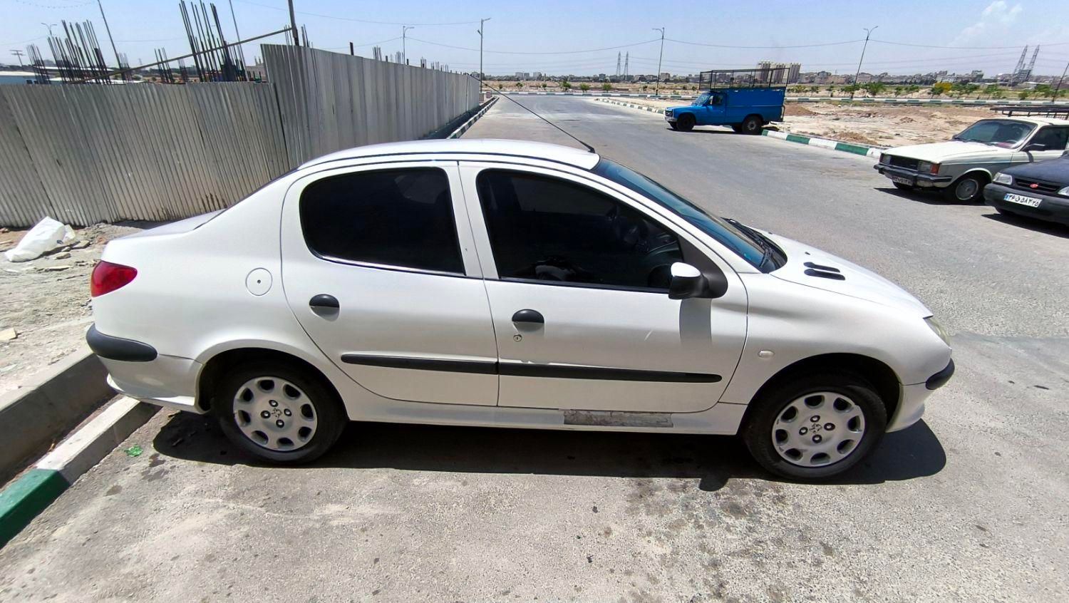 پژو ۲۰۶ صندوق دار v8 - 1399