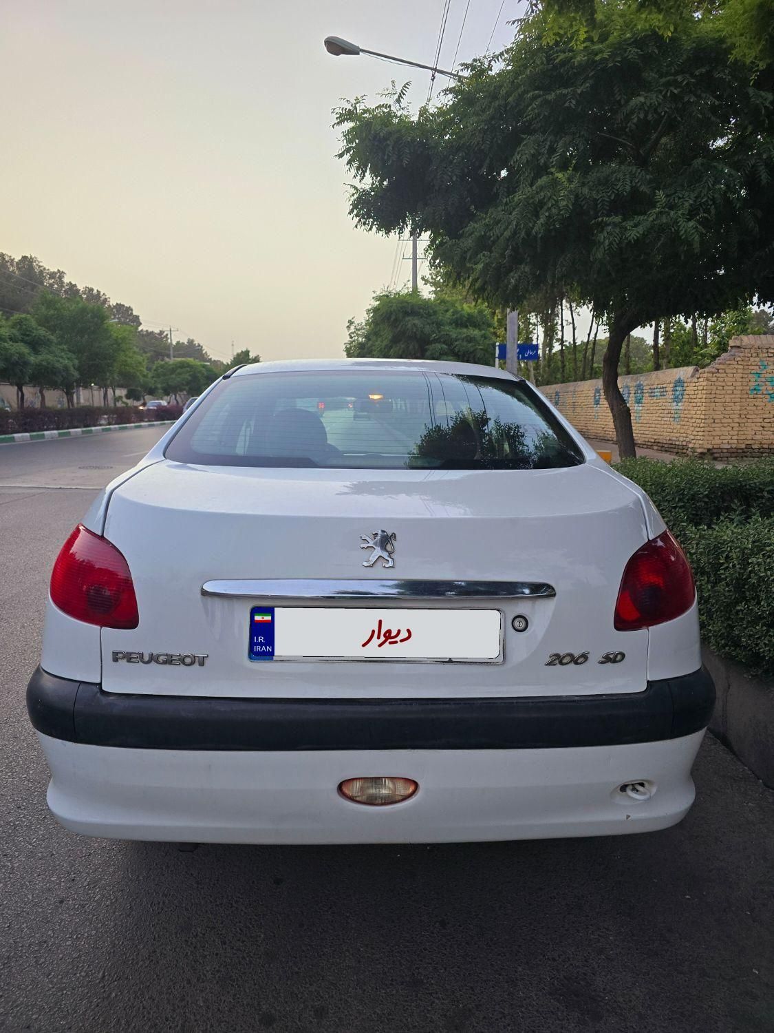پژو ۲۰۶ صندوق دار v20 - 1390