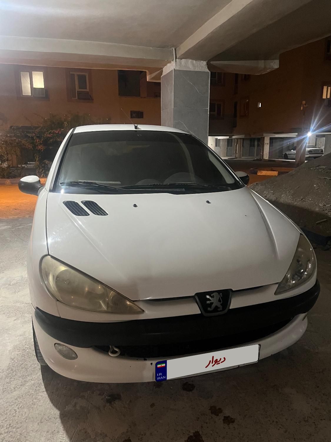 پژو ۲۰۶ صندوق دار v8 - 1398