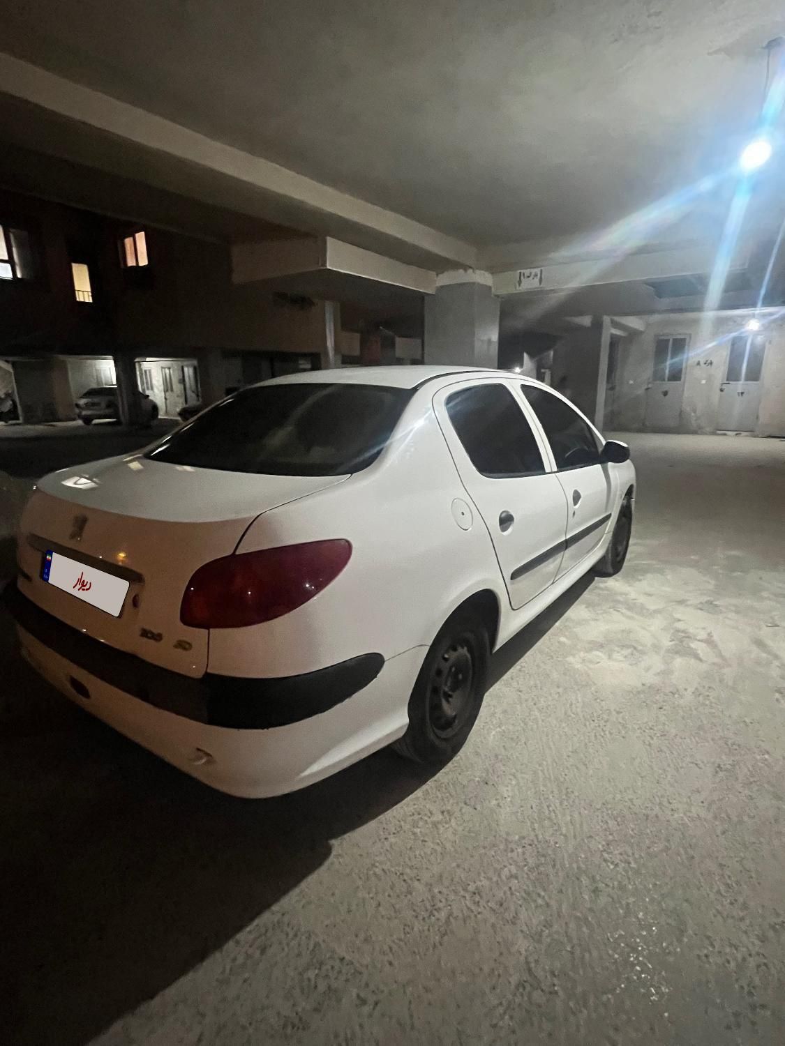 پژو ۲۰۶ صندوق دار v8 - 1398