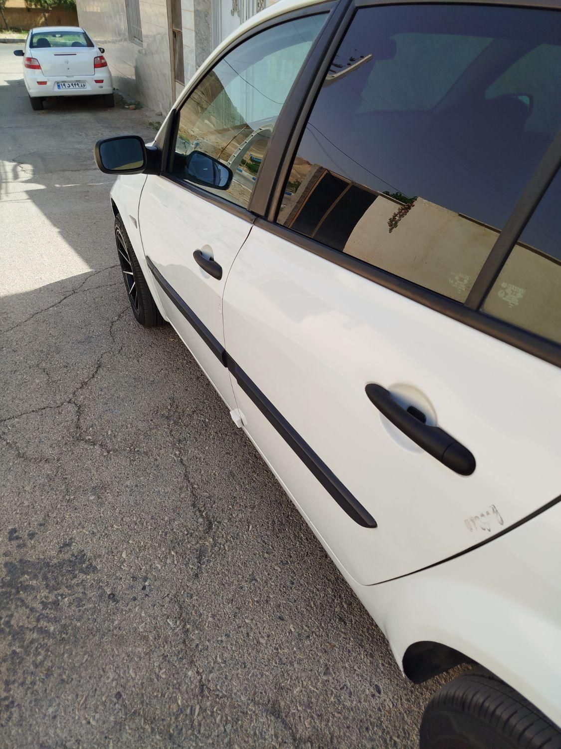 رنو مگان وارداتی دنده‌ای 1600 - 2006