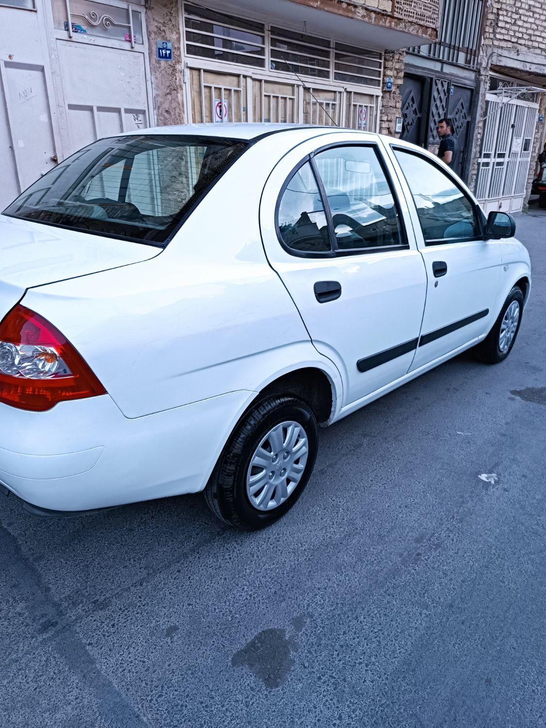 تیبا صندوق دار SX - 1393