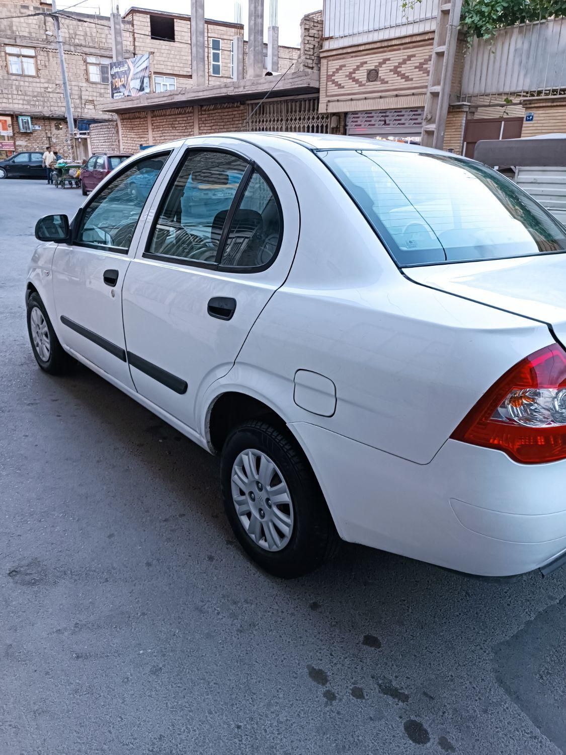تیبا صندوق دار SX - 1393