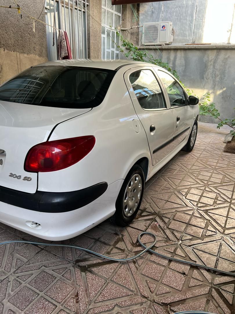 پژو ۲۰۶ صندوق دار v8 - 1389