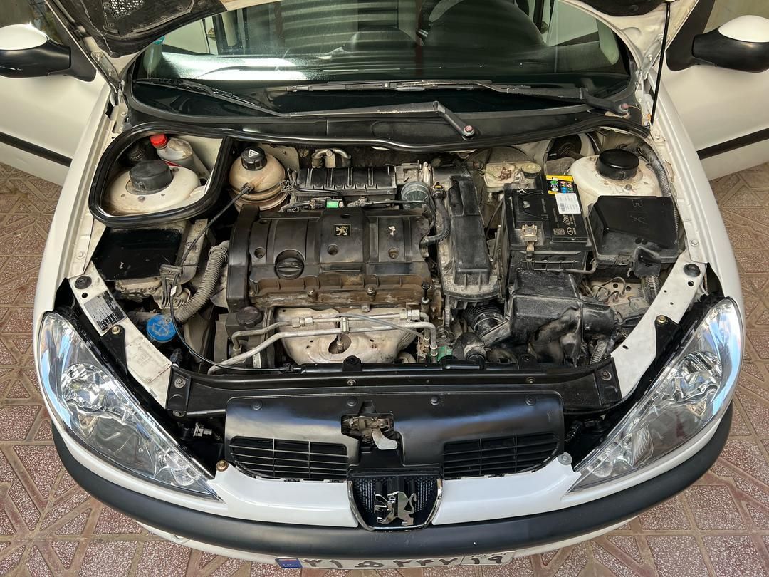 پژو ۲۰۶ صندوق دار v8 - 1389