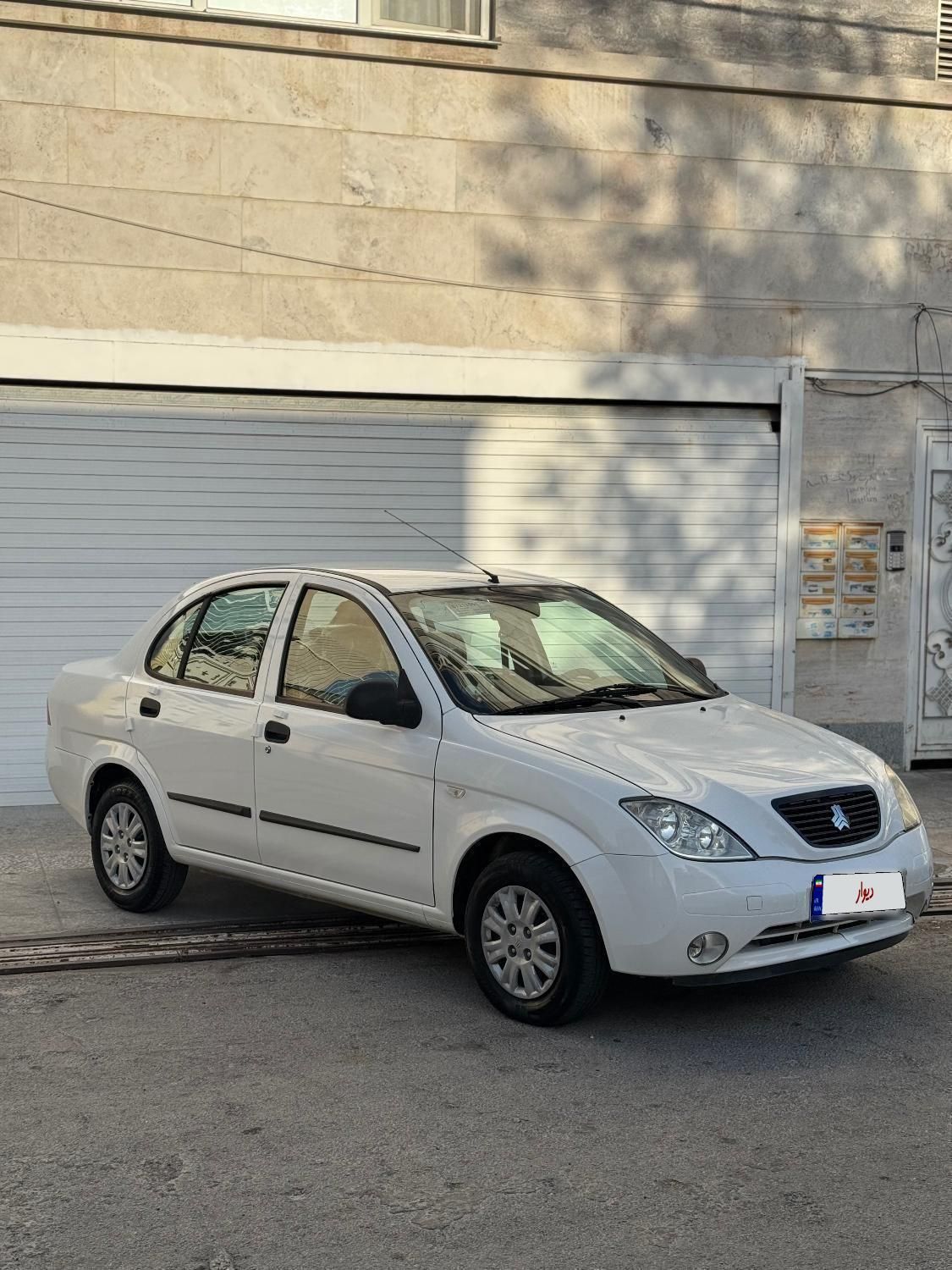 تیبا صندوق دار SX - 1401